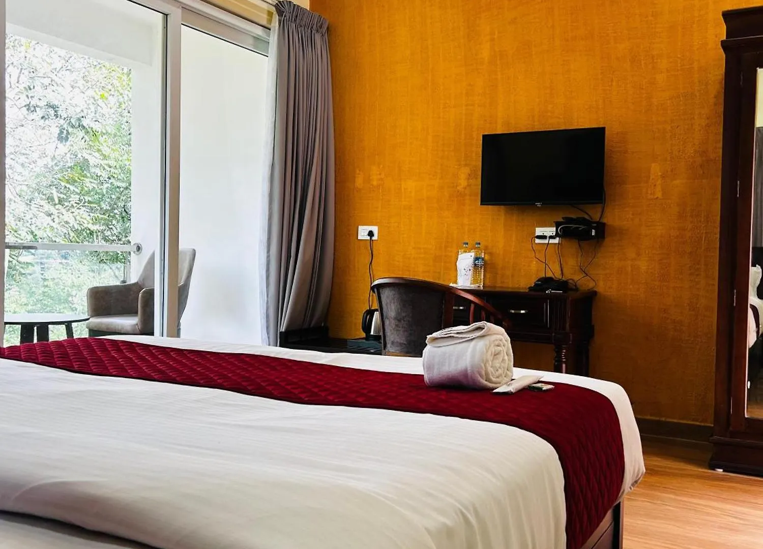 *** فندق Noble Resort Anachal الهند